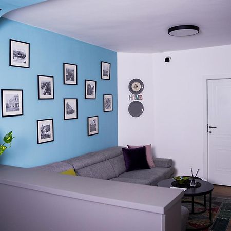Ten Guest House พริสตีนา ภายนอก รูปภาพ