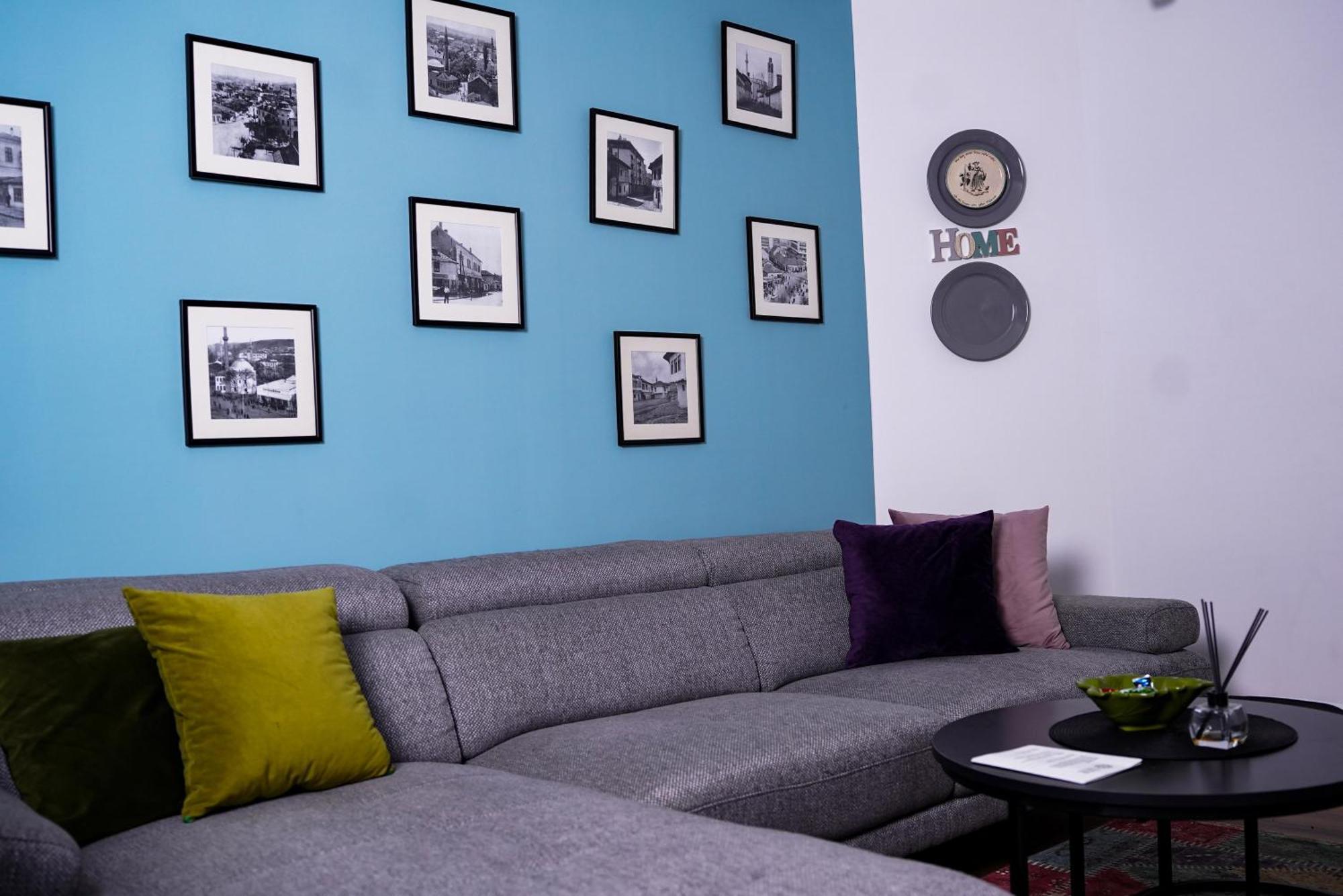 Ten Guest House พริสตีนา ภายนอก รูปภาพ